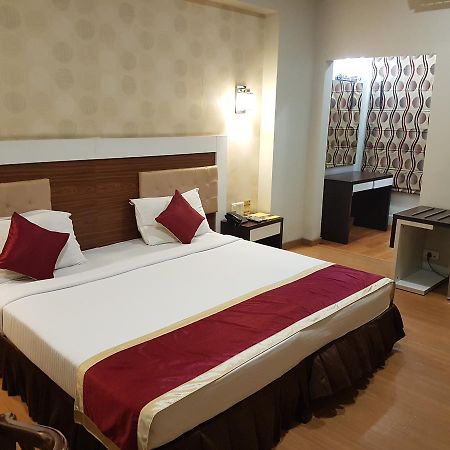 Hotel Sitara Residency Haidarábád Kültér fotó