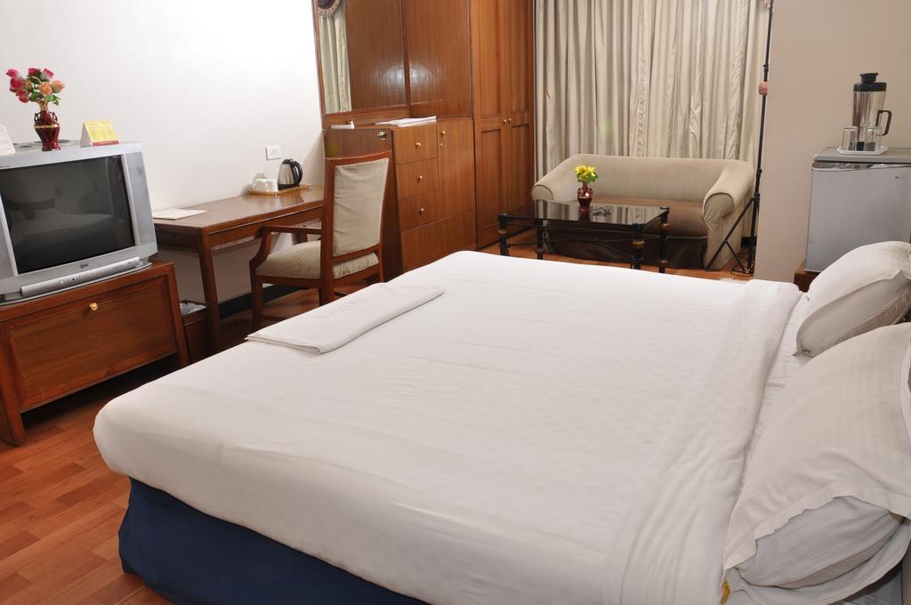 Hotel Sitara Residency Haidarábád Szoba fotó