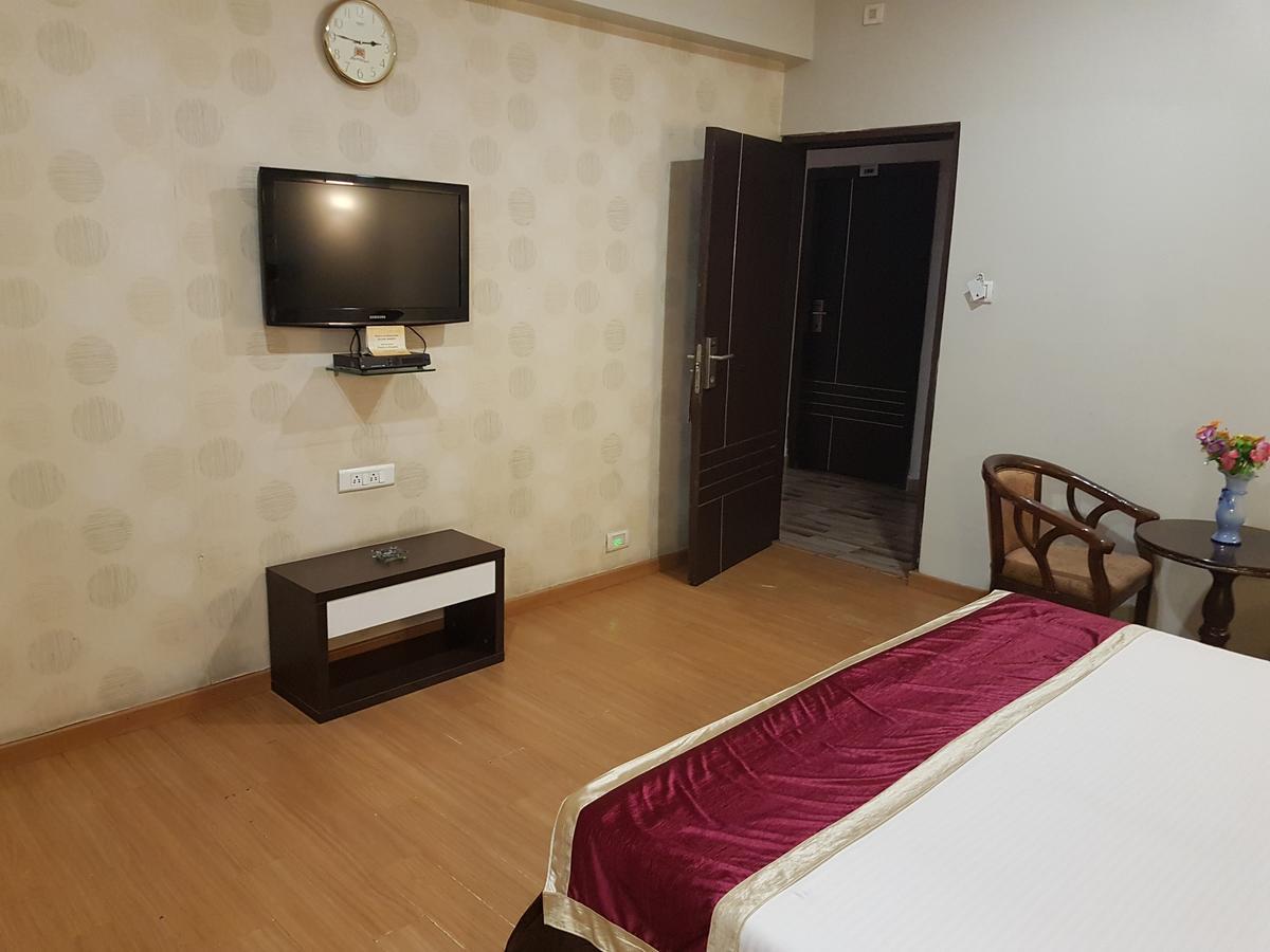 Hotel Sitara Residency Haidarábád Kültér fotó