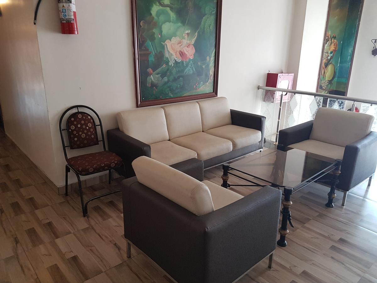 Hotel Sitara Residency Haidarábád Kültér fotó