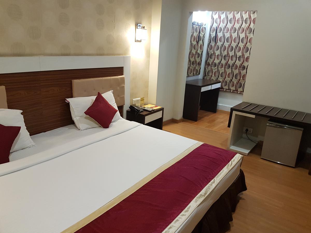 Hotel Sitara Residency Haidarábád Kültér fotó