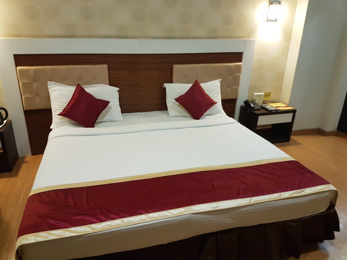 Hotel Sitara Residency Haidarábád Kültér fotó